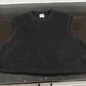 Zara Crewneck Sweater vest